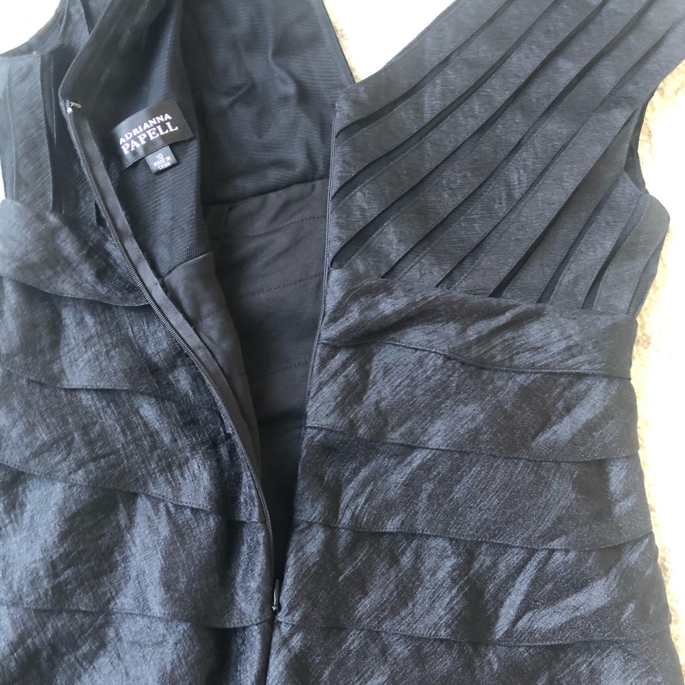 Adrianna Papell sz 10 Black flutter cocktail dress - Picture 6 of 10